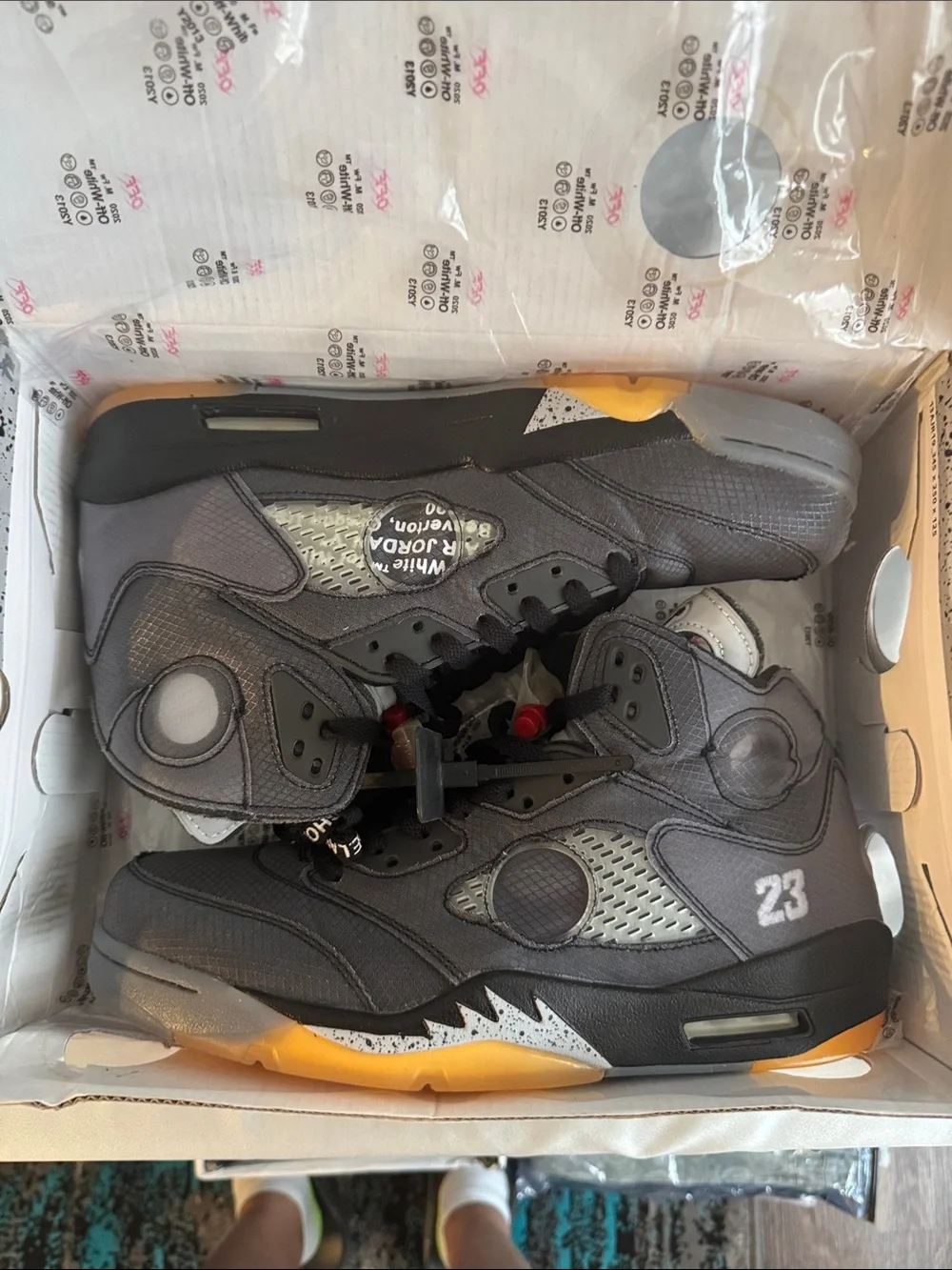 New! Off-White x Air Jordan 5 Retro SP 'Muslin' sneakers
